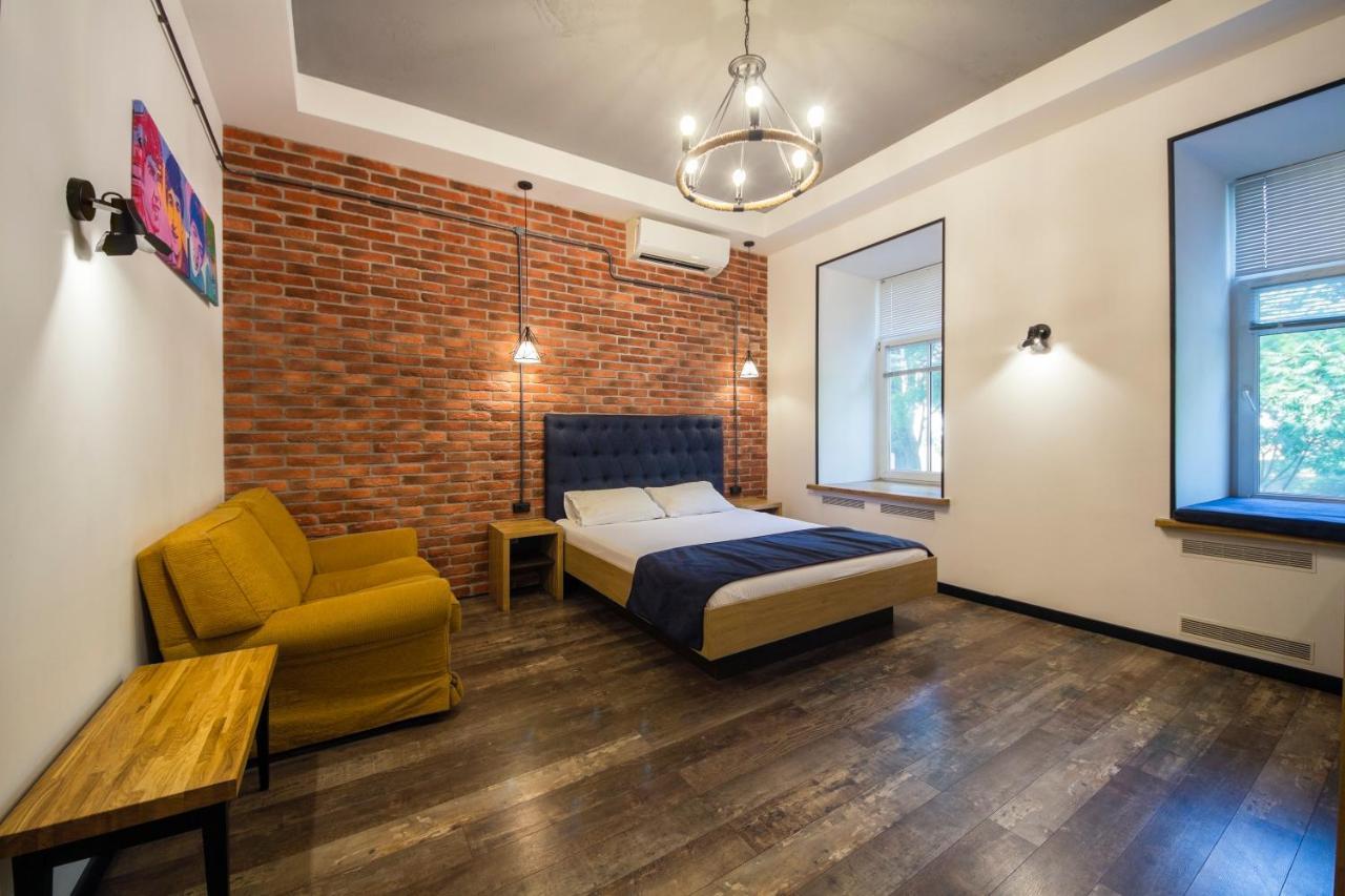 Self Check-In Apartments Near Landscape Alley Kyiv Exterior photo